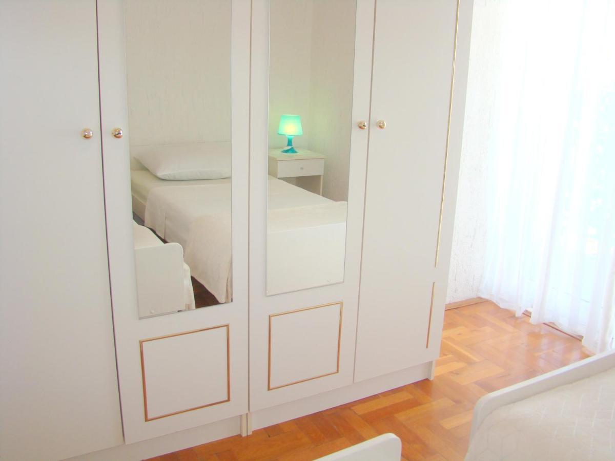 Apartments Ruza Vodice Room photo